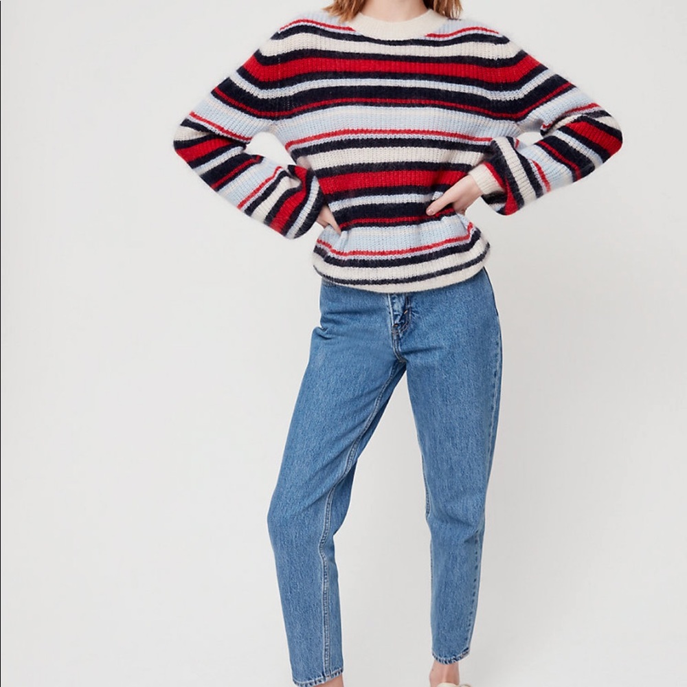 Aritzia, little moon Gardenia Sweater